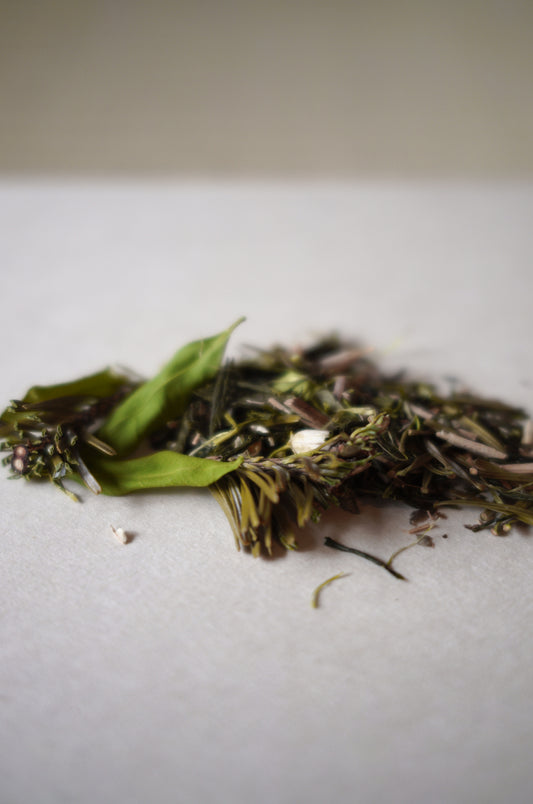 大和橘新芽とモミ緑茶